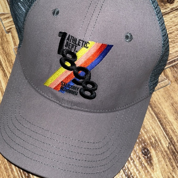 🧢 • 🏃 • SAUCONY Runnin’ • 🏃 • 🧢 - Picture 6 of 6